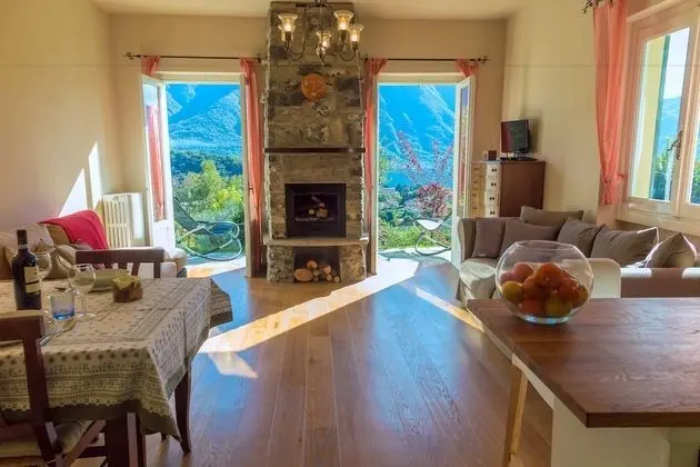 Ev, 2 Yatak Odası, Teras, Göl Manzaralı