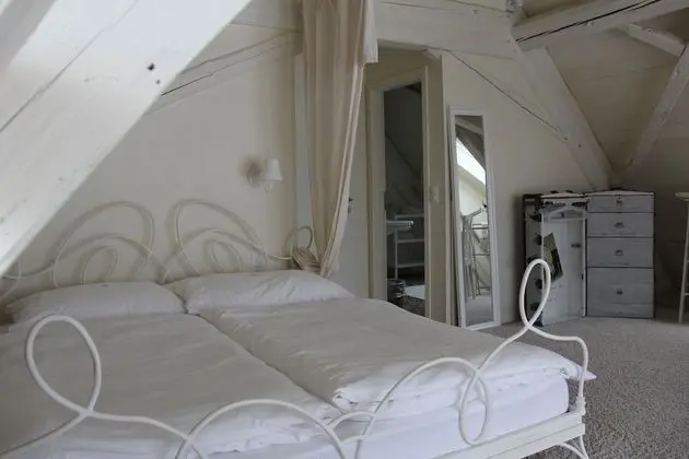 Design Tek Büyük Yataklı Oda, Dağ Manzaralı (Blanche)