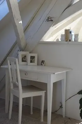 Design Tek Büyük Yataklı Oda, Dağ Manzaralı (Blanche)