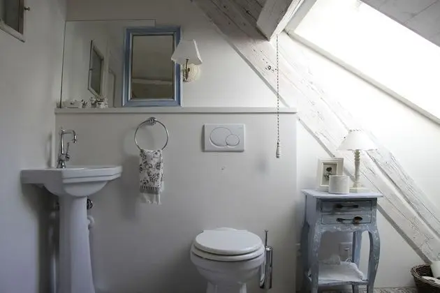 Design Tek Büyük Yataklı Oda, Dağ Manzaralı (Blanche)