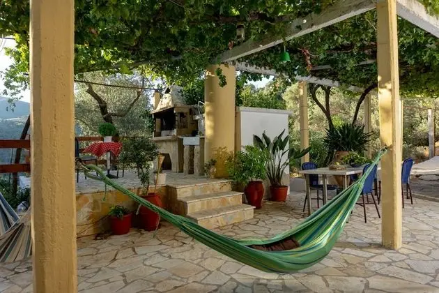 Apart Daire, Bahçe Manzaralı