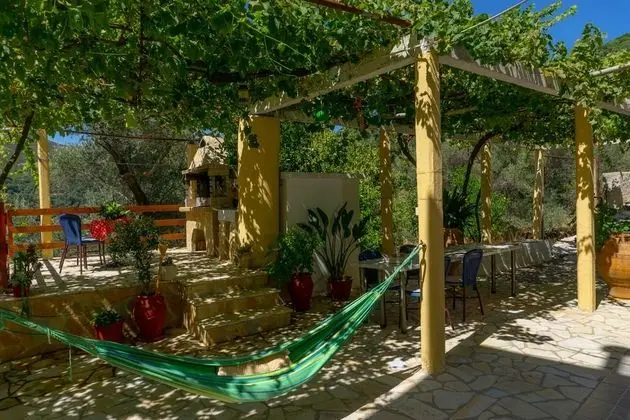 Apart Daire, Bahçe Manzaralı