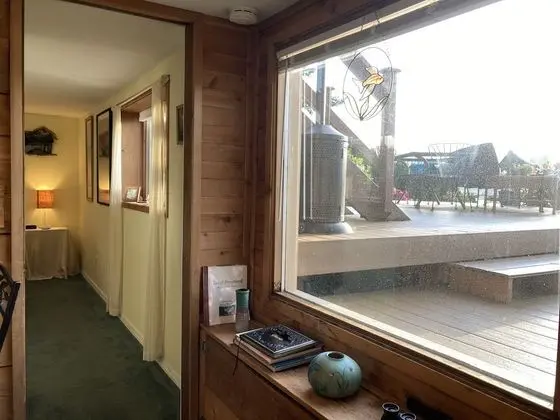 Süit, 1 Yatak Odası, Sıcak Su Havuzu, Göl Manzaralı (Lakeside Bedroom Suite)