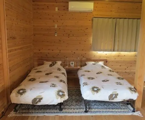 Kır Evi, Buzdolabı ve Mikrodalga, Bahçe Manzaralı