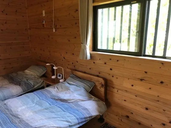 Kır Evi, Buzdolabı ve Mikrodalga, Bahçe Manzaralı