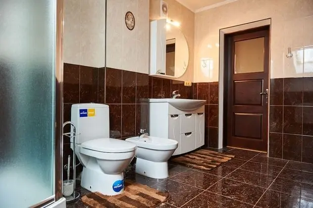 Standard Tek Büyük veya İki Ayrı Yataklı Oda, Ortak Banyo