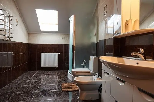 Standard Üç Kişilik Oda, Ortak Banyo