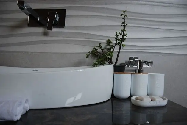 Grand Tek Büyük Yataklı Oda