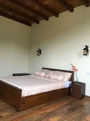 Signature Kır Evi, 4 Yatak Odası, Tepe Manzaralı, Dağ Yamacı