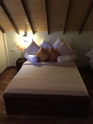 Signature Kır Evi, 4 Yatak Odası, Tepe Manzaralı, Dağ Yamacı