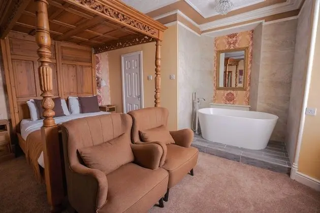 Deluxe Tek Büyük Yataklı Oda (Room3)