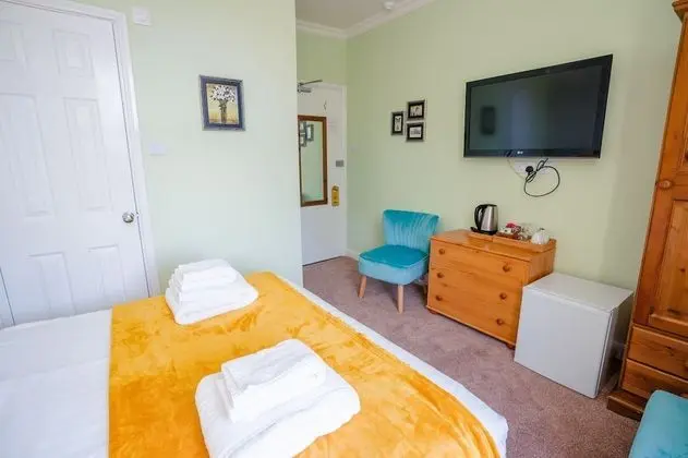 Tek Büyük Yataklı Oda (Room2)