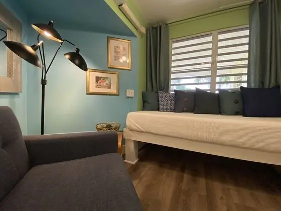 Kır Evi, Mutfak, Bahçe Manzaralı (Castaway)