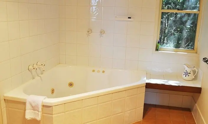 Luxury Kulübe, Jakuzi, Bahçe Manzaralı (Cassowary Luxury Cottage)