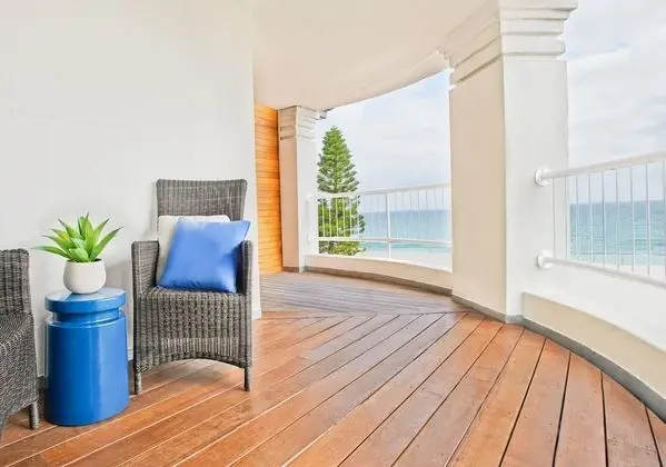 Standard Oda, Balkon (King Suite)