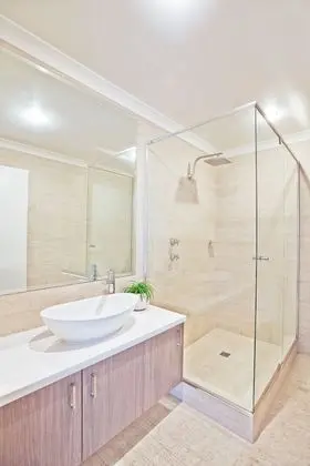 Standard Oda, Balkon (King Suite)