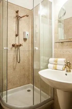 Standard Tek Büyük veya İki Ayrı Yataklı Oda, Sigara İçilmez