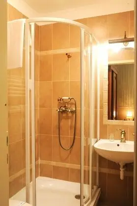 Standard Tek Büyük veya İki Ayrı Yataklı Oda, Sigara İçilmez