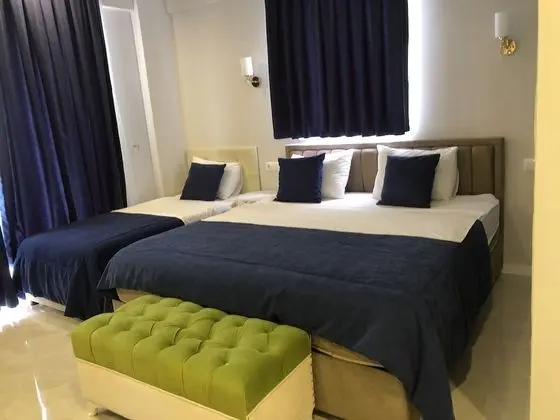 Deluxe Triple Room (3 People)