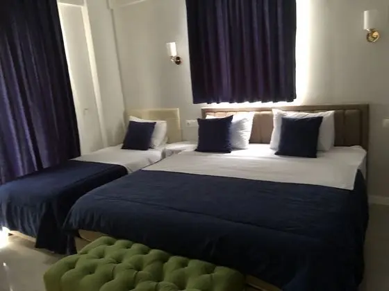 Deluxe Triple Room (3 People)