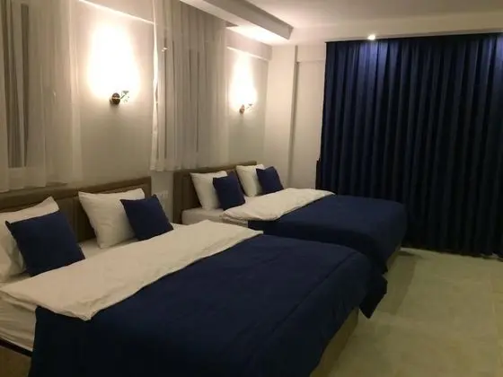 Family Studio Suite (5 People)