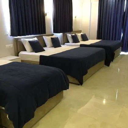 Family Studio Suite (5 People)