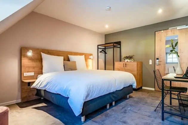 Tek Büyük Yataklı Oda