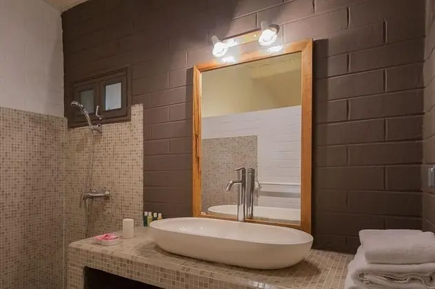 Deluxe Tek Büyük Yataklı Oda, Bahçe Manzaralı