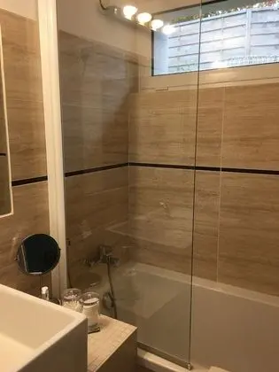 Büyük Yataklı Tek Kişilik Oda