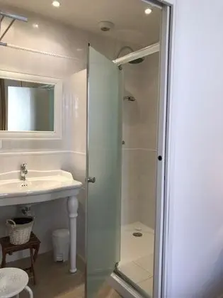 Tek Büyük veya İki Ayrı Yataklı Oda (La Provence)