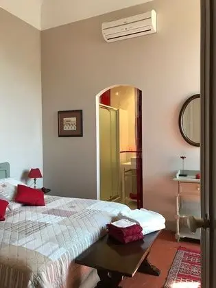 Tek Büyük Yataklı Oda (Les Salins)