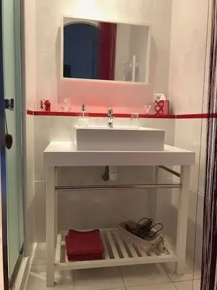 Tek Büyük Yataklı Oda (Les Salins)