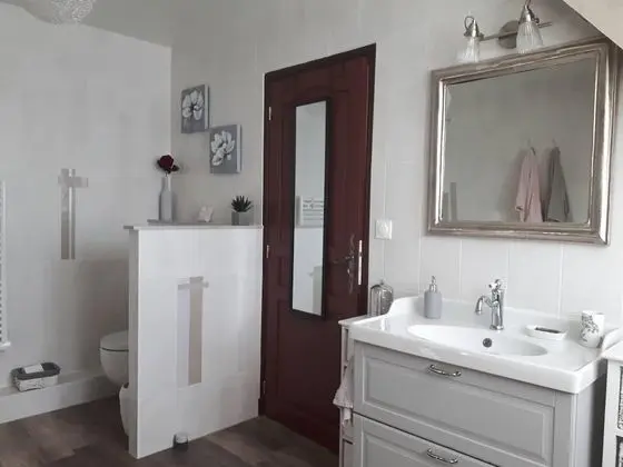 Comfort Tek Büyük Yataklı Oda, Özel Banyo (Alice)