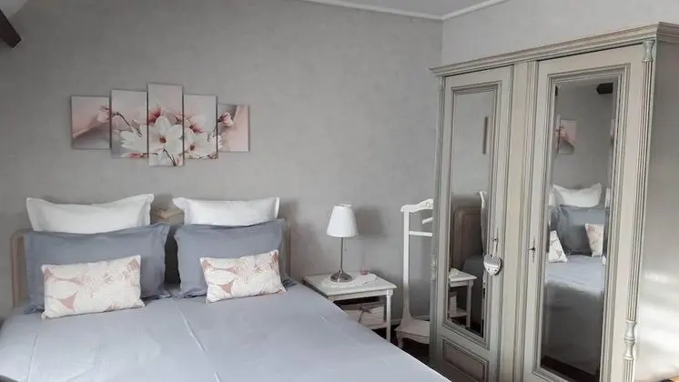 Comfort Tek Büyük Yataklı Oda, Özel Banyo (Camille seule)