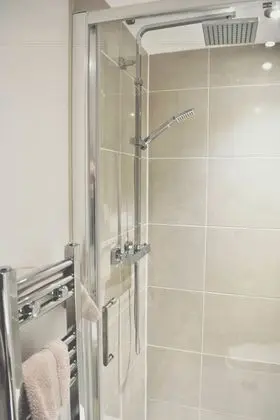 Deluxe Tek Büyük Yataklı Oda (Room 1)