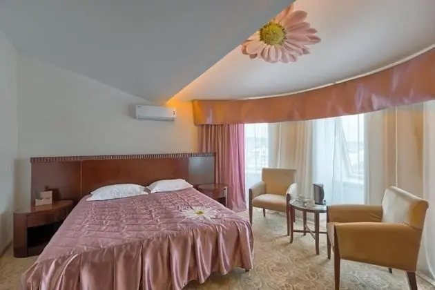Design Tek Büyük Yataklı Oda