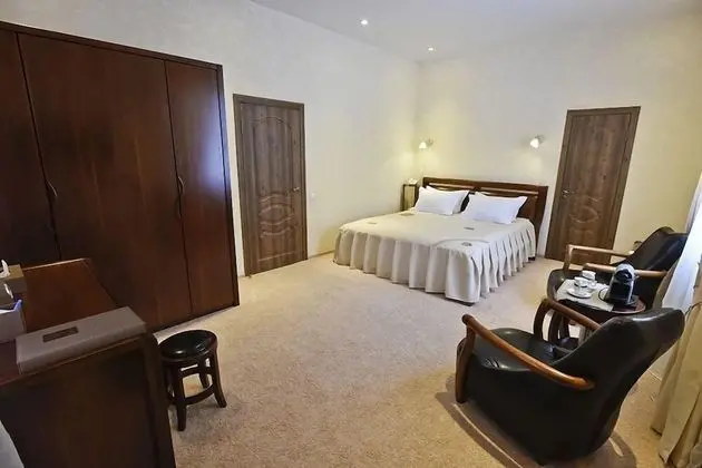 Exclusive Stüdyo Süit