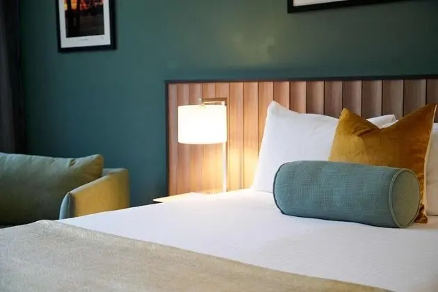 Premium Queen Room