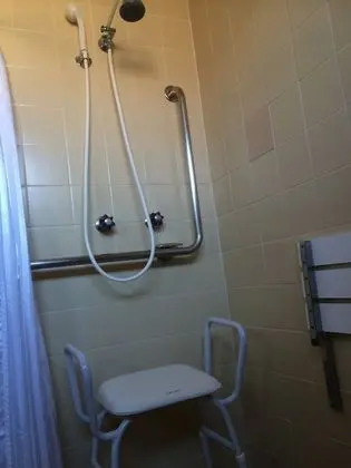 Senior Tek Büyük veya İki Ayrı Yataklı Oda, 1 Yatak Odası, Engellilere Uygun, Bahçe Manzaralı