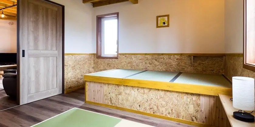 Kır Evi, Sigara İçilmez (Side)