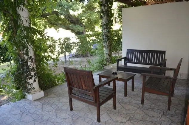 Kır Evi (Garden)