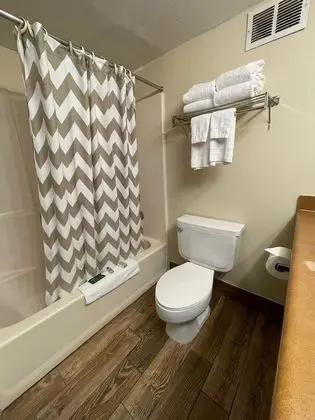 Room, 2 Queen Beds