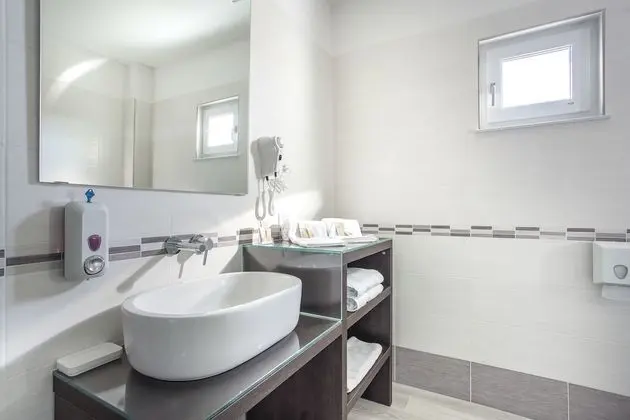 Tek Büyük veya İki Ayrı Yataklı Oda