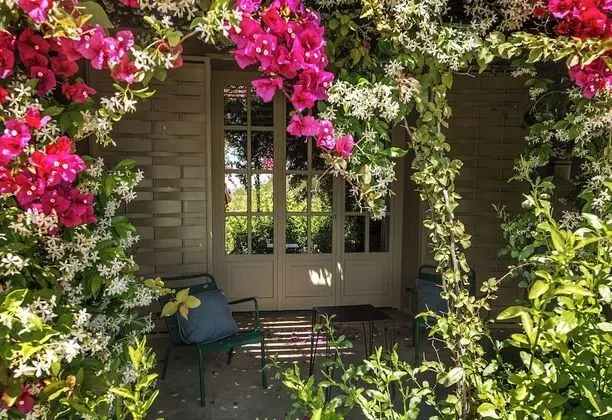 Deluxe Tek Büyük veya İki Ayrı Yataklı Oda, Bahçe Manzaralı