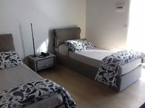 Tek Büyük veya İki Ayrı Yataklı Oda