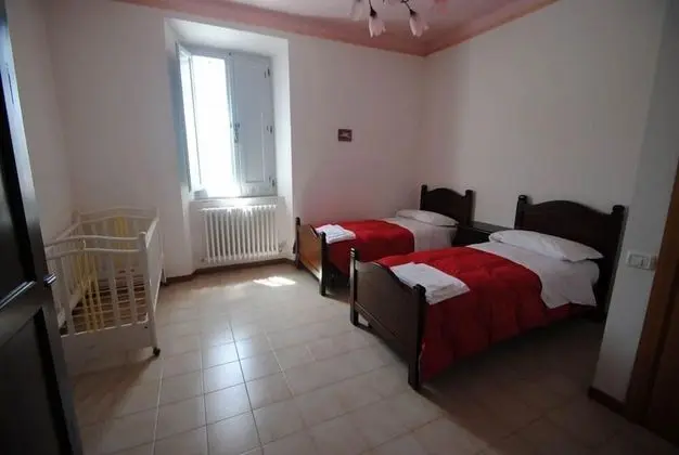 Apart Daire, 5 Yatak Odası