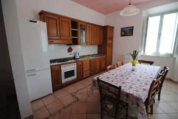 Apart Daire, 5 Yatak Odası