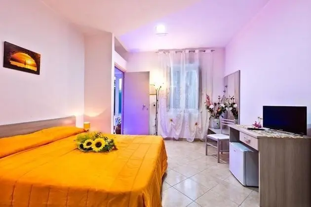 Tek Büyük Yataklı Oda (Girasole)