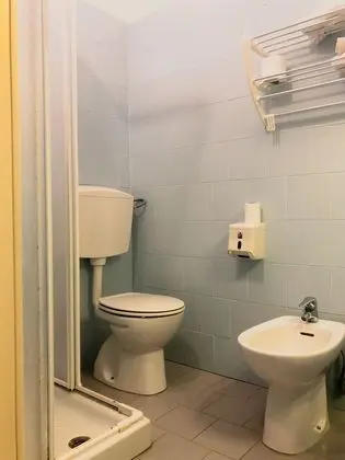 Economy Tek Büyük Yataklı Oda