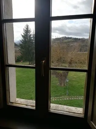 Büyük Yataklı Tek Kişilik Oda